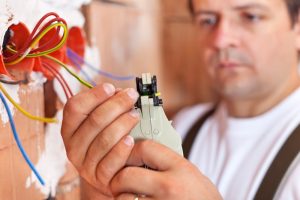 electrician-putting-in-new-wiring